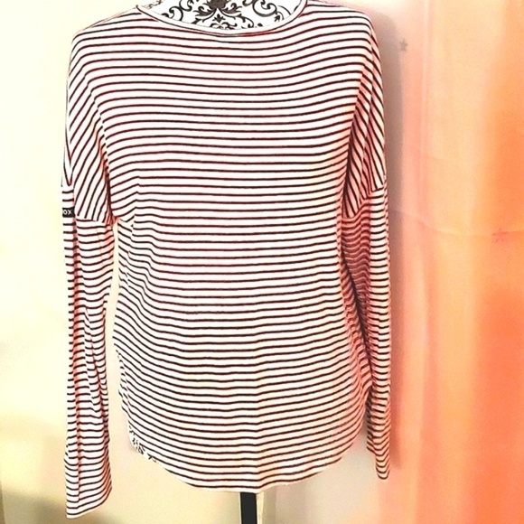 Roxy Sweaters - ⭐ROXY "HELLO YELLOW" STRIPED LONG SLEEVE SWEATER WOMENS SMALL RED & WHITE